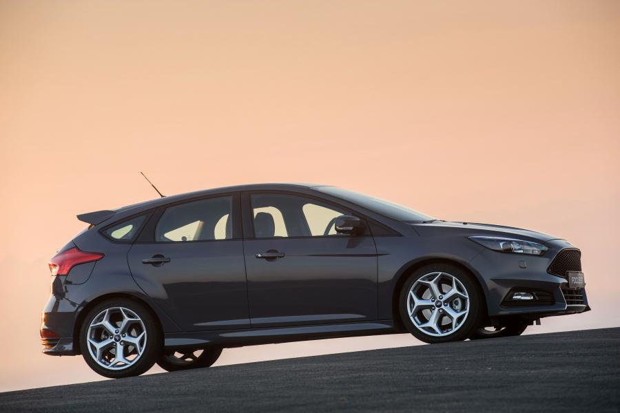  Ford Focus ST 2015 года  (ZA) (фото 23 из 30)